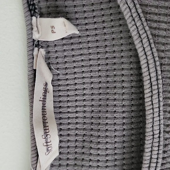 Soft Surroundings Gray Waffle Cotton Lace Embroidered Cuffs Long Sleeve S (kn14) - Picture 4 of 7